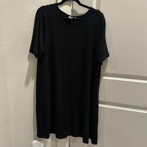 Black short sleeve t shirt dress